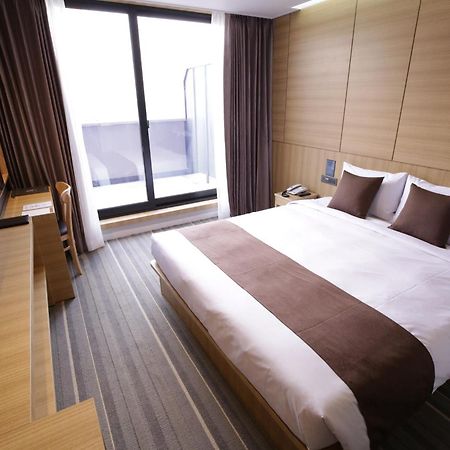 Honors Hotel Hwaseong Exterior photo
