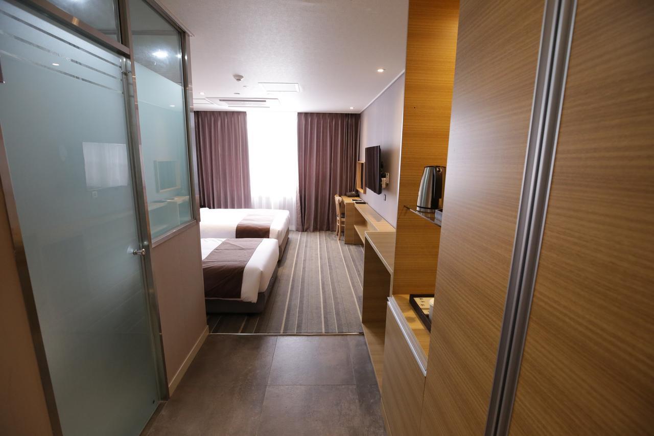 Honors Hotel Hwaseong Exterior photo
