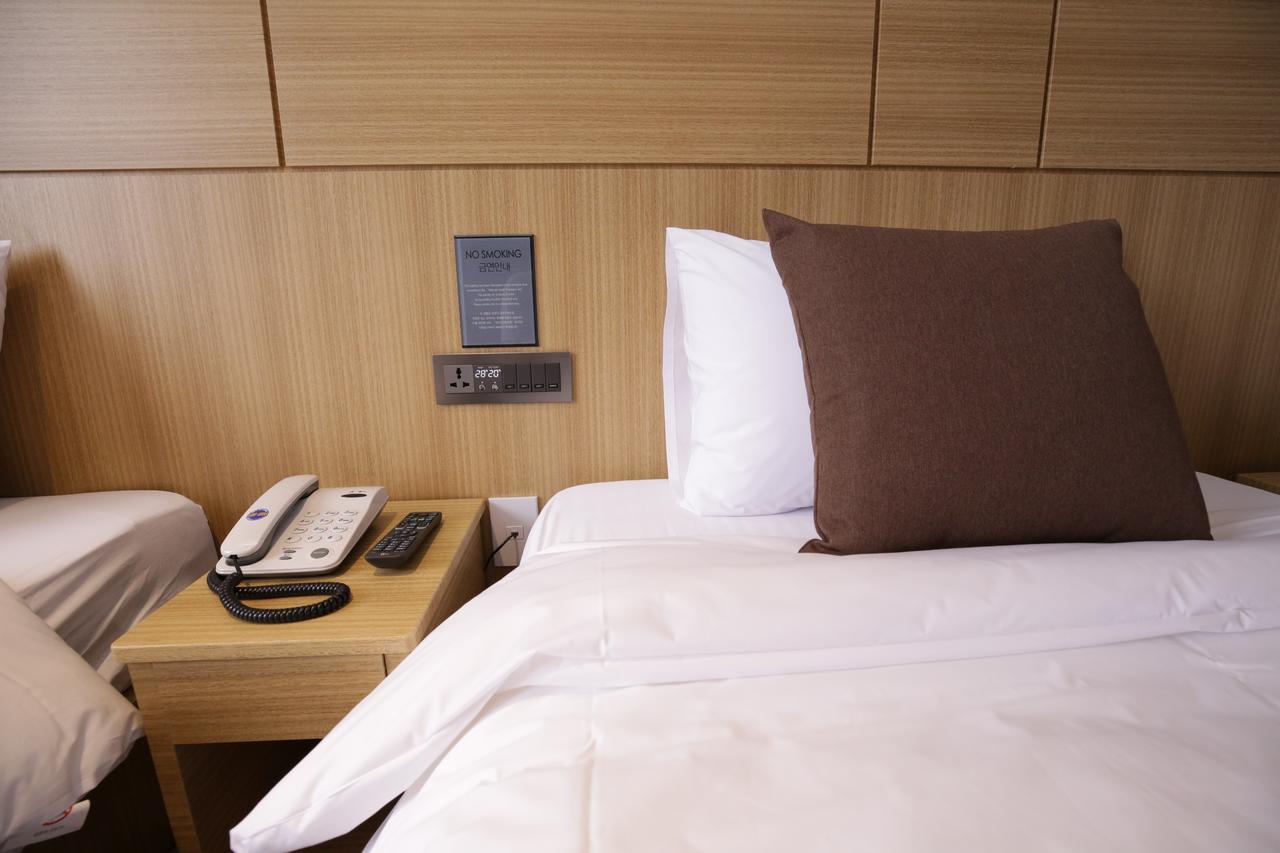 Honors Hotel Hwaseong Exterior photo