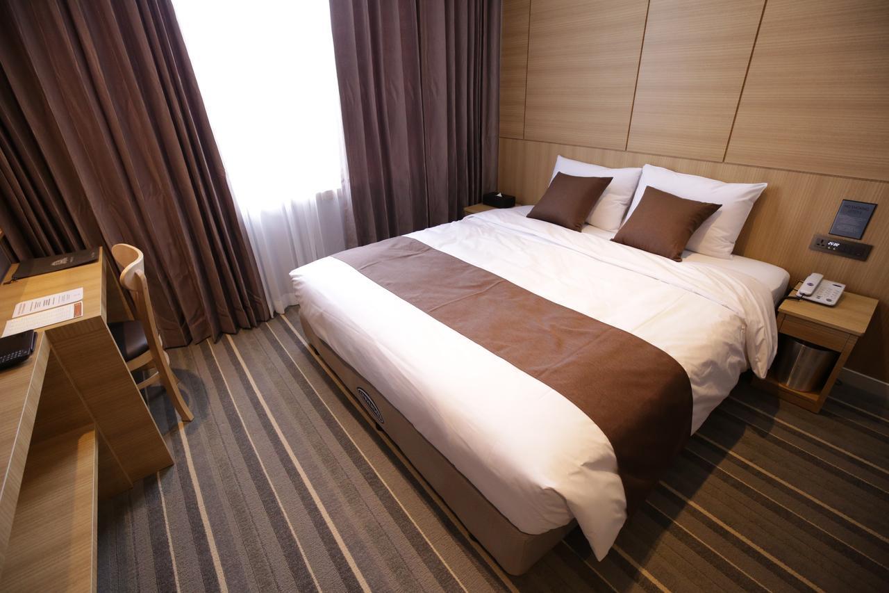 Honors Hotel Hwaseong Exterior photo